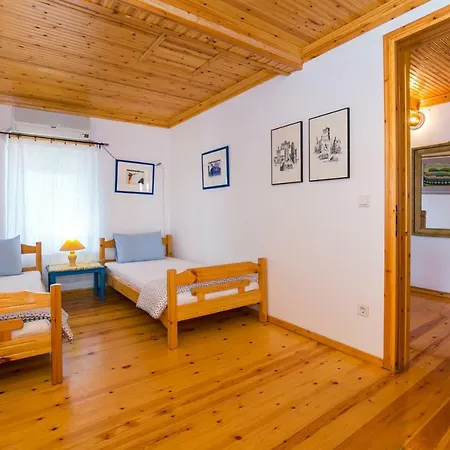 Spiti Ena Tatil Evi