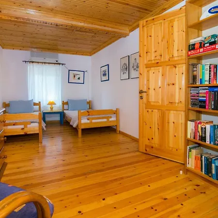 Spiti Ena Tatil Evi *
